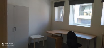 Studentenkamer te huur.