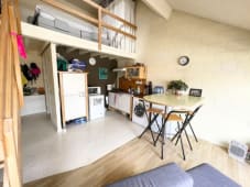 Studio + chambre en mezzanine à 1300 Wavre 