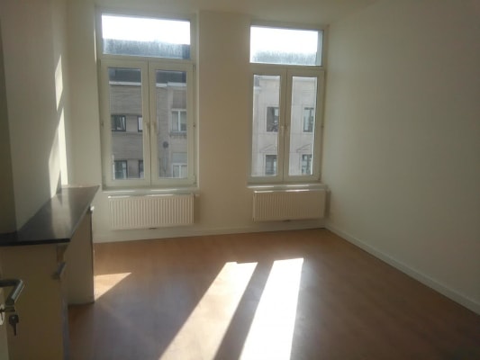 Room image 4