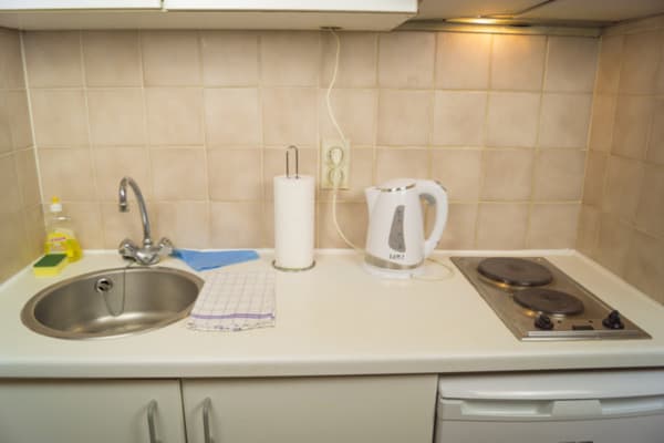 Studio Furnished studio - 2x single beds with own kitchen and bathroom (min. 3 months) Immagine 1