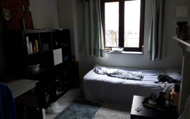 Camera Room with shared bath/shower and shared toilet Immagine 2