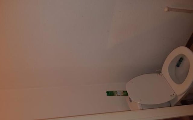 Oda Room with shared bath/shower and shared toilet resim 5