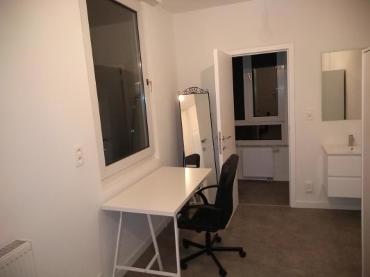 Zimmer Coole studio met eigen badkamer Bild 1