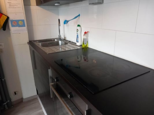 Sala ONDERVERHUUR ZOMERMAANDEN - centrum Leuven - €385/maand imagem 1