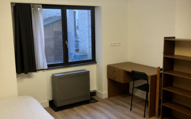 Room Room with shared bath/shower and shared toilet image 1