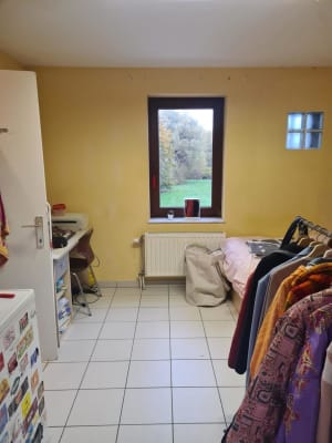 Room image 4