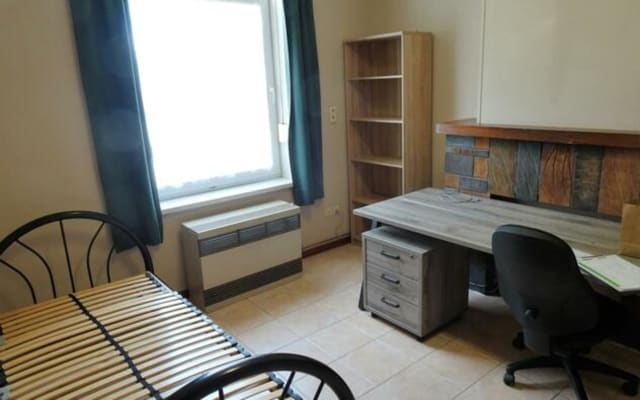 Oda Room with private shower/bath and private kitchen resim 3