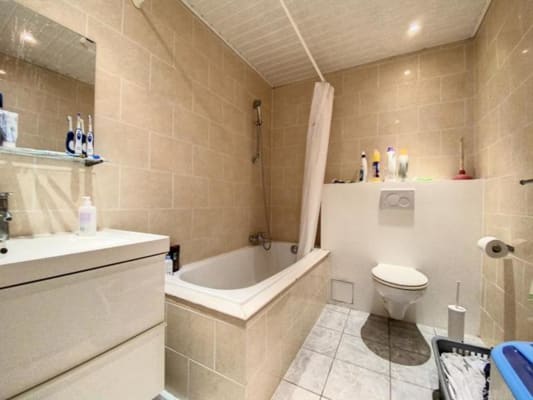 Studio Studio for rent in Av. Louise , Bruxelles Bild 1