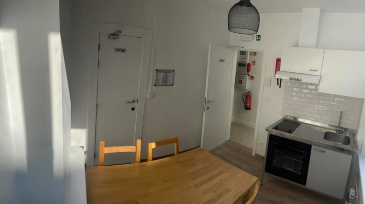 Oda Recent vernieuwde studio resim 4