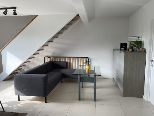 Apartamento chambre disponible dans un duplex à salzinnes imagem 3