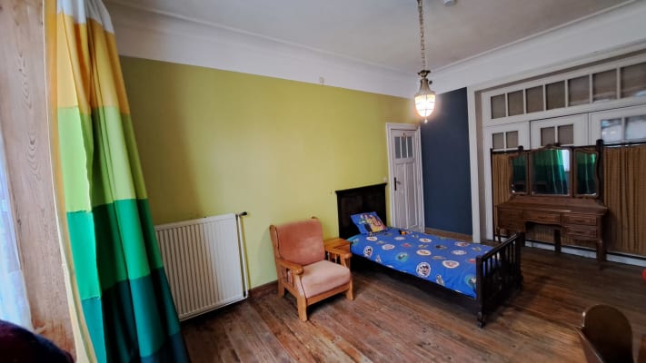 Sala Chambre meublée pour une personne (av1) imagem 3