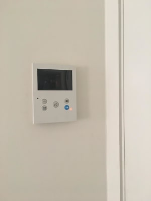 Sala Modern gemeubeld met eigen sanitair en terrasje imagem 4