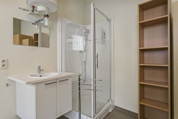 Chambre Studentenkamer met douche image 4