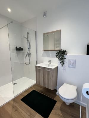 Kamer JUN-JUL-AUG > Leuke kamer met terrasje / eigen badkamer / eigen keukenblok foto 2