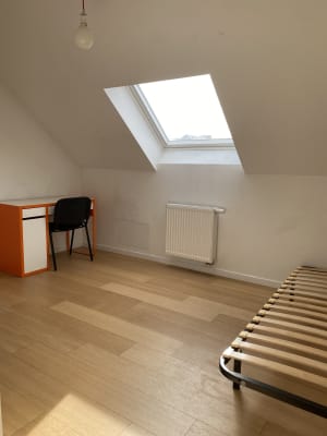 Apartamento chambre disponible dans un duplex à salzinnes imagem 5