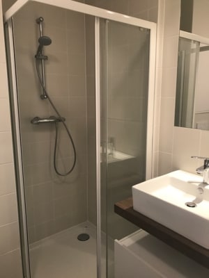 Estudio Chambre et salle de douche et wc  individuelle imagen 3