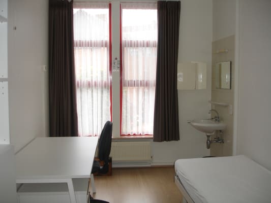 Kamer Genthof 15/01.03, Brugge foto 3