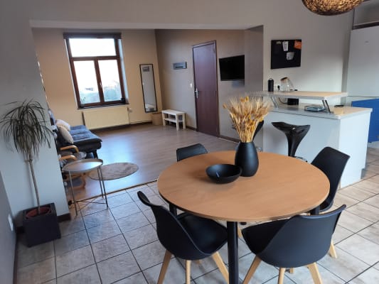 Loger Chambres meublées en colocation 3 personnes – Disponibles im image 1