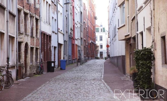Kamer Luxe gemeubelde kamer met aparte slaapkamer 'loft style'  in het hartje van het oude centrum van Antwerpen met gedeelde keuken foto 3
