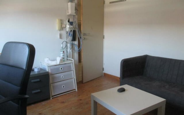 Kamer Room with shared bath/shower and shared toilet foto 4