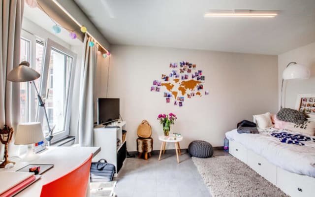 Huis Studio with private shower/bath, private toilet and private kitchen foto 2