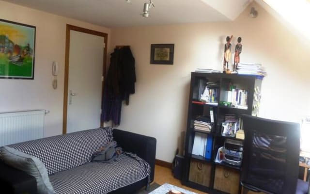 Estúdio Studio with private shower/bath, private toilet and private kitchen imagem 3