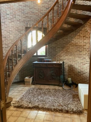 Sala Bemeubeld appartement op 70m2 met privékoer en tuin imagem 5