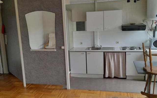 Kamer Studio with private shower/bath, private toilet and private kitchen foto 2