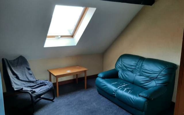 Camera Room with shared bath/shower and shared toilet Immagine 2