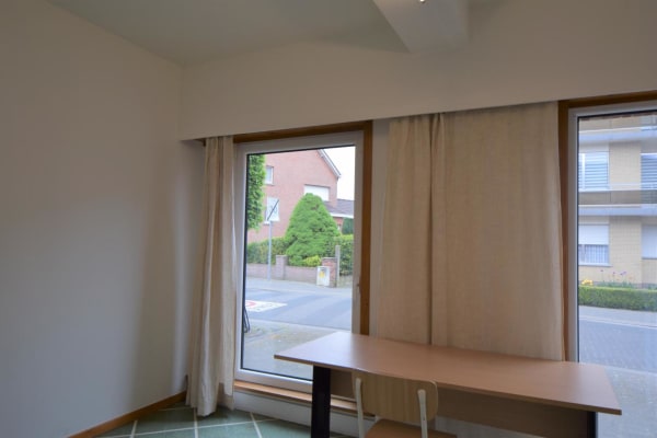 Sala Budgetvriendelijke studentenkamer op toplocatie te hartje Geel. imagem 4
