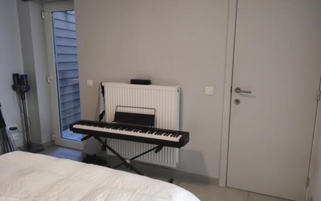 Estúdio Studio with private shower/bath, private toilet and private kitchen imagem 3