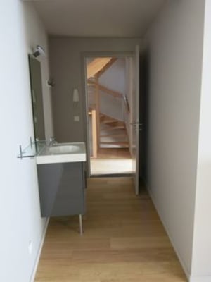 Kamer kamer van 19m2 op 1ste verdiep foto 2