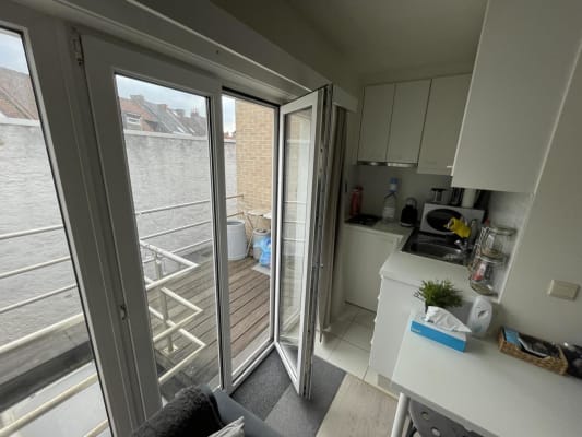 Kamer Zeer centraal gelegen ruime studio met zuidgericht terras foto 1