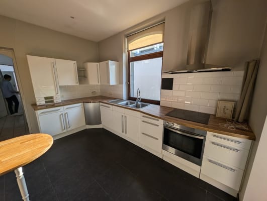 Sala 5 chambres spacieuses à Charleroi (Montignies-sur-Sambre) imagem 4
