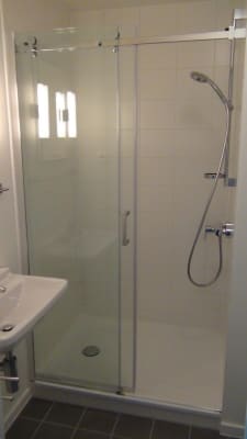 Studio Zonnige, modern ingerichte studio (op 7de verdieping) voor 2 personen met terras image 3