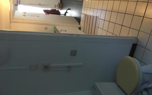 Studio Studio with private shower/bath, private toilet and private kitchen foto 4