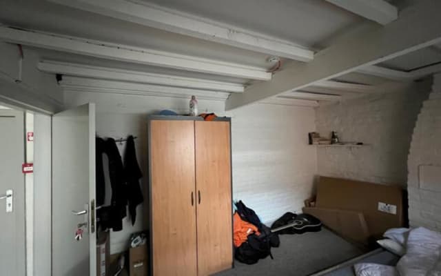 Cuarto Room with shared bath/shower and shared toilet imagen 2
