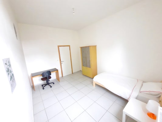 Casa ☆KOT à louer Exceptionnel, Android TV, Wi-Fi, Lave, Seche ☆ imagem 2