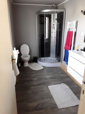 Cuarto GEMEUBELDE STUDENTENKAMER te huur met gedeelde living, keuken en badkamer vlak bij UA en het ov imagen 3