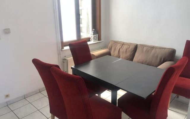 Sala Room with shared bath/shower and shared toilet imagem 5