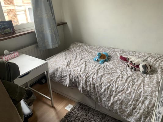 Sala Kot met 2 aparte slaapkamers voor onderverhuur voor ZOMERMAANDEN (juli en augustus) imagem 1