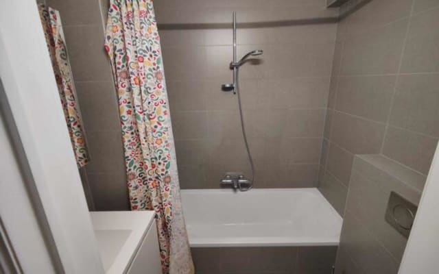 Estúdio Studio with private shower/bath, private toilet and private kitchen imagem 5