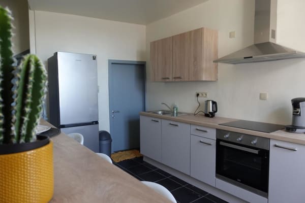 Kamer Top colocation 4 personnes - idéal étudiants & jeunes actifs proche transports, écoles, centre commercial, Grand Hopital de Charleroi foto 4
