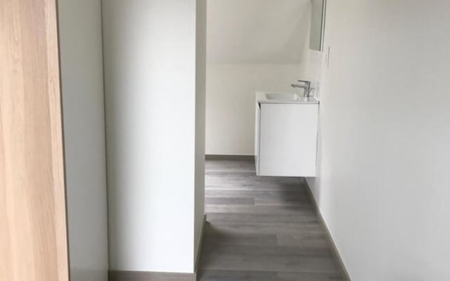 Room Room with shared bath/shower and shared toilet image 2