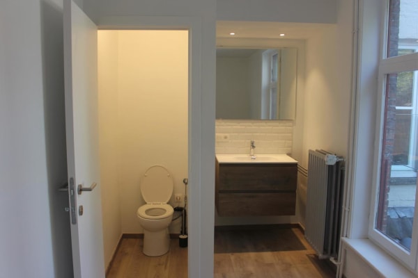 Zimmer Recent vernieuwde studio Bild 1