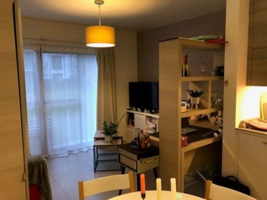 Appartement NIEUW EN RUSTIG APPARTEMENT AAN GROENE BINNENTUIN (2 pers.) VERHUURD VOOR ACADEMIEJAAR 2022-2023 foto 2