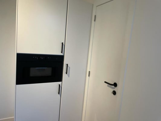Sala Onderverhuur beschikbaar op de Naamsevest. imagem 4