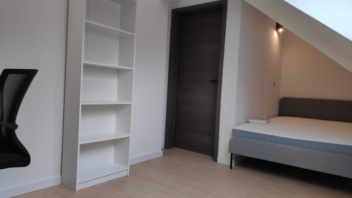 Huis Chambre libre dans une colocation de 5 étudiants foto 5