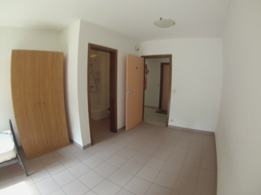 Estúdio SART-TILMAN, 5 min à pied du Campus, Kots spacieux, meublés avec salle de bain et wc privés.  imagem 1