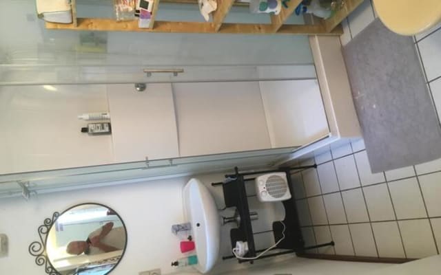 Studio Studio with private shower/bath, private toilet and private kitchen foto 3
